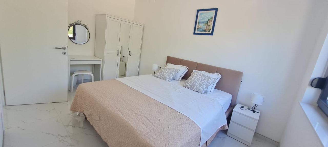 Apartmani Mariosa Врбник Екстер'єр фото